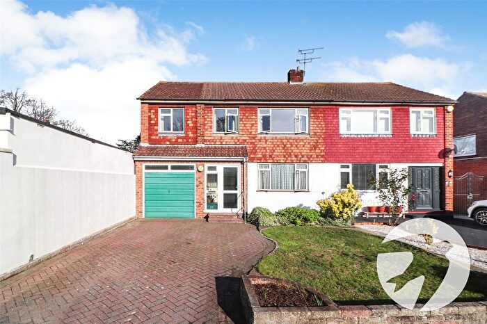 4 Bedroom Semi Detached House For Sale In Park Crescent, Erith, DA8