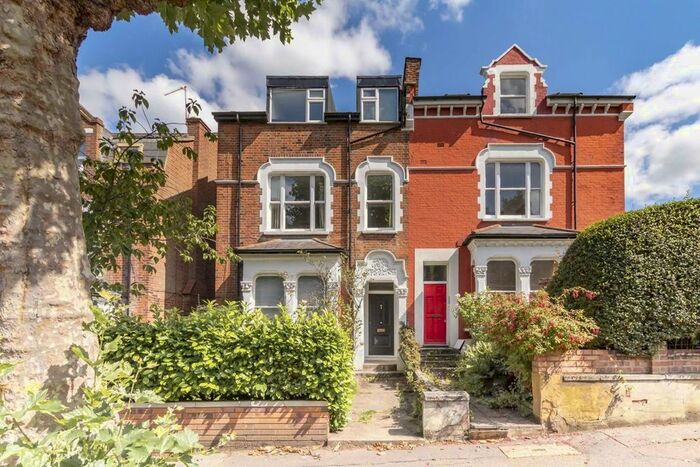 2 Bedroom Flat To Rent In Cromwell Avenue, London, N6