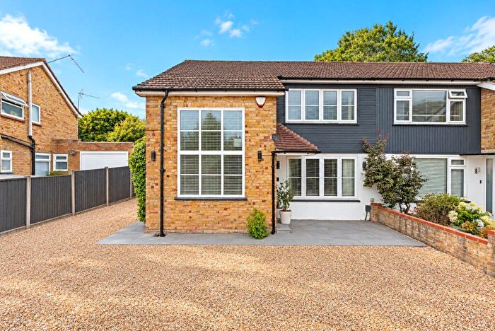 3 Bedroom Semi-Detached House For Sale In Barnsford Crescent, West End, Woking, Surrey, GU24