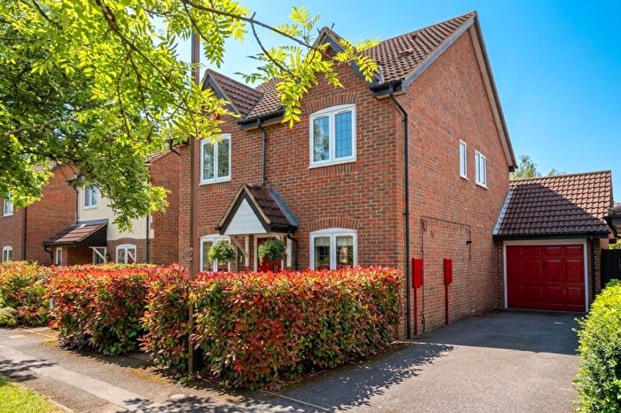 4 Bedroom Detached House For Sale In Wallinger Drive, Shenley Brook End, Milton Keynes, MK5