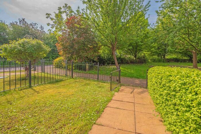 3 Bedroom Town House For Sale In Hawthorn Avenue, Mawsley, Kettering, NN14