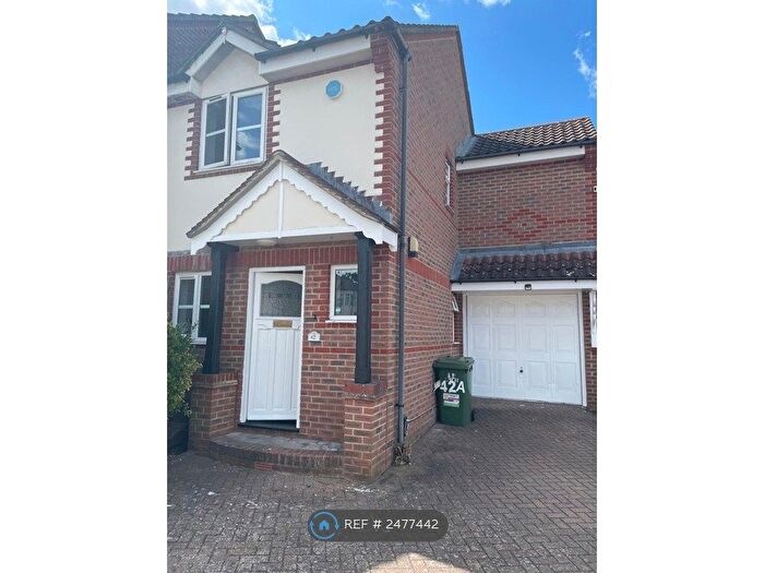 3 Bedroom Semi-Detached House To Rent In Dorchester Avenue, Harrow, HA2