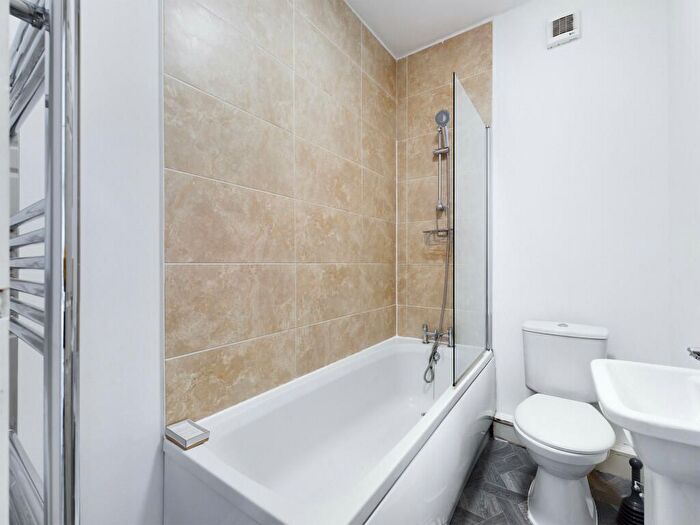 2 Bedroom Flat To Rent In Kensington, Liverpool, L7