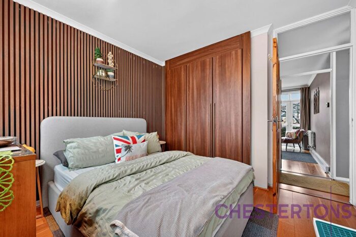 2 Bedroom Flat For Sale In Greenwich High Road, Surrey Quays, SE10