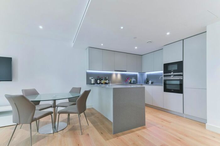 2 Bedroom Flat To Rent In Admiralty House, London Dock, London, E1W