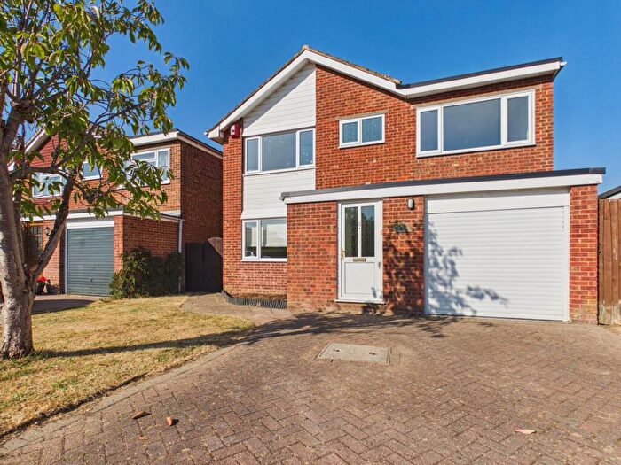 4 Bedroom Detached House To Rent In Greenfields Way, Horsham, RH12