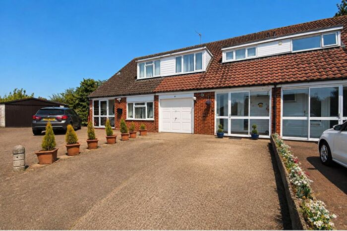 3 Bedroom Terraced House For Sale In Anglesey Close, Ashford, TW15