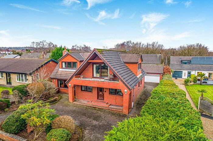 3 Bedroom Detached House For Sale In Kingsway, Great Harwood, Blackburn, BB6