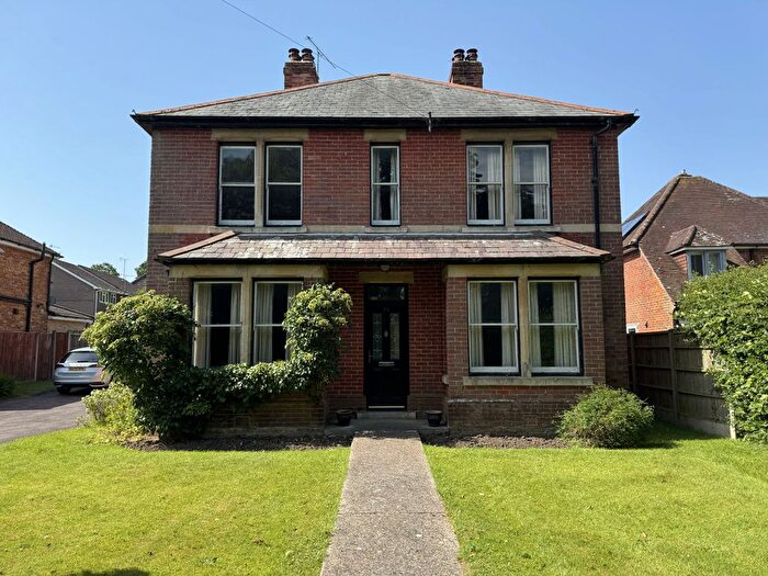 4 Bedroom Detached House For Sale In Rowlands Castle, Hampshire, PO9