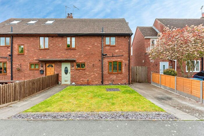 3 Bedroom Semi-Detached House For Sale In Coneygrey Spinney, Flintham, Newark, NG23