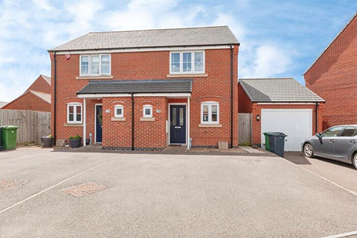 2 Bedroom Semi-Detached House For Sale In Barn Owl Road, Birstall, Leicester, LE4