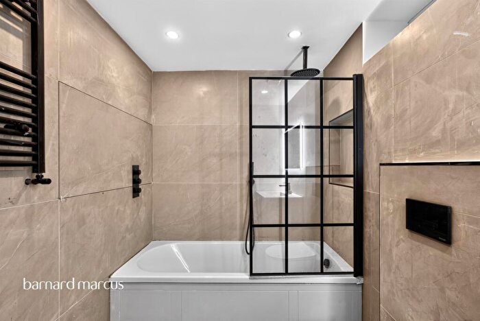 3 Bedroom Flat For Sale In Windmill Road, Croydon, CR0