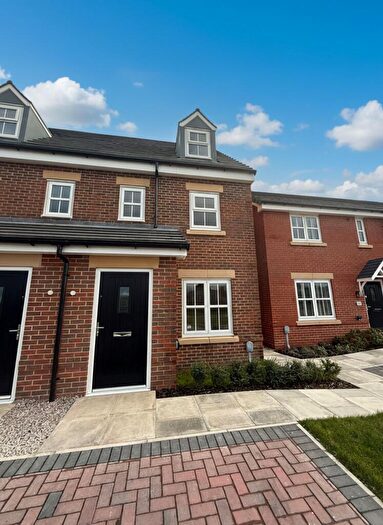 3 Bedroom End Of Terrace House To Rent In Topaz Avenue, Poulton-Le-Fylde, FY6