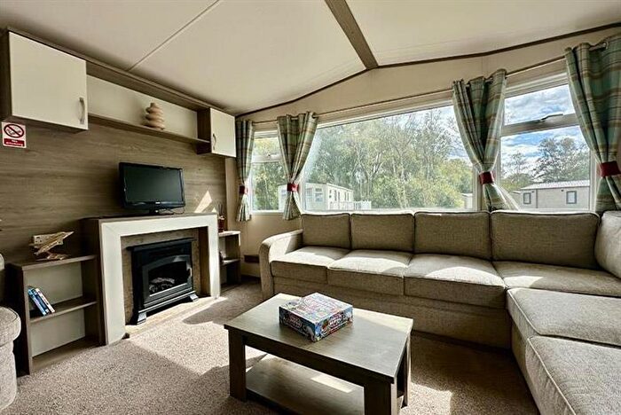 3 Bedroom Lodge For Sale In A.B.I Oakley, Tattershall Lakes Country Park, Sleaford Rd, Tattershall, Lincolnshire, LN4