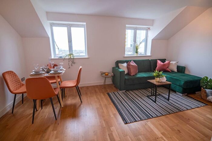 2 Bedroom Flat To Rent In Hermitage Close, London, SE2