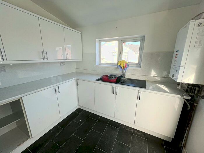 2 Bedroom Flat To Rent In New Bridge Road, Hull, HU9