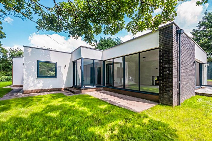 4 Bedroom Detached Bungalow For Sale In Willingham Road, Lea, DN21