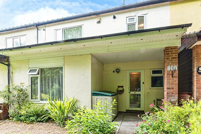 3 Bedroom Terraced House For Sale In Kenilworth Road, Basingstoke, RG23