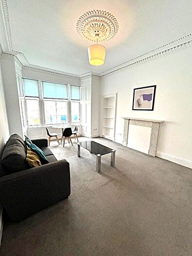 3 Bedroom Flat To Rent In Hillside Street, Hillside, Edinburgh, EH7