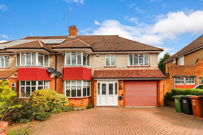 5 Bedroom Semi-Detached House For Sale In Gallows Hill Lane, Abbots Langley, WD5