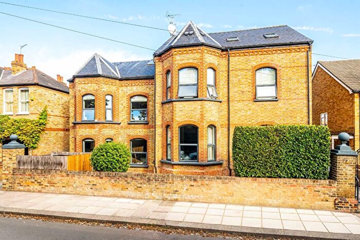 1 Bedroom Flat For Sale In Coleshill Road, Teddington, TW11