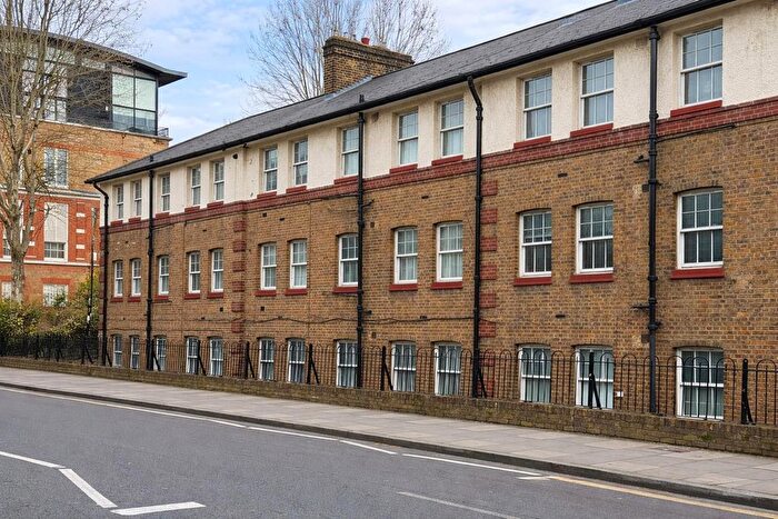 2 Bedroom Flat For Sale In Jubilee Street, London, E1