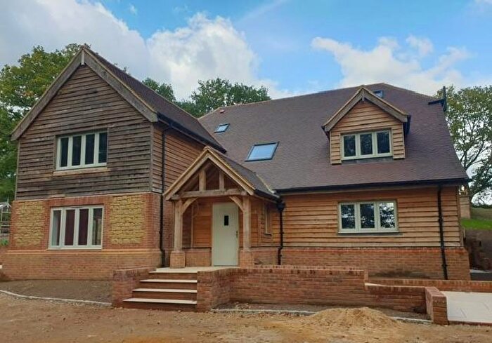 4 Bedroom Detached House For Sale In Dorking Road, Gomshall, GU5