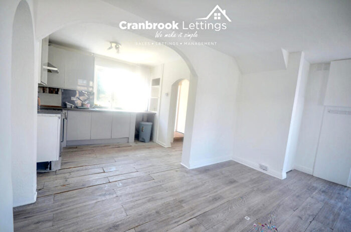 3 Bedroom End Of Terrace House For Sale In Rugby Road, RM9