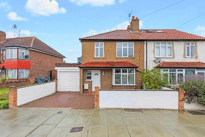 3 Bedroom Semi-Detached House To Rent In Lock Road, Ham, Richmond, TW10