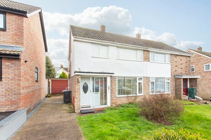 3 Bedroom Semi-Detached House For Sale In Brunswick Gardens, Dover, Kent, CT16