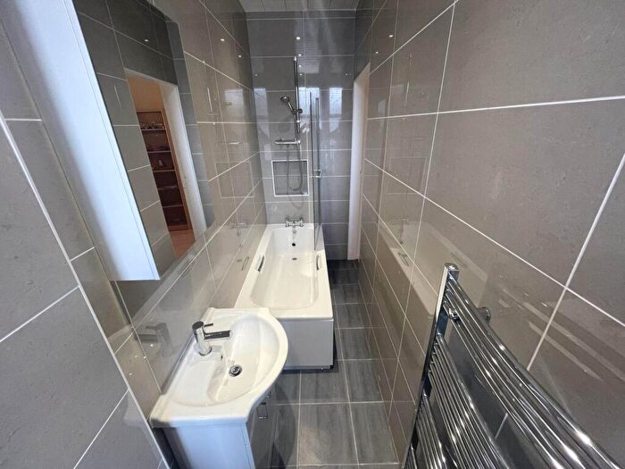 1 Bedroom Flat To Rent In Anderson Drive, Renfrew, PA4