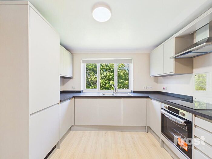 2 Bedroom Apartment To Rent In Lowestoft Drive, Slough, Berkshire, SL1