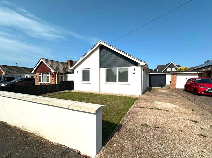 3 Bedroom Bungalow For Sale In Malines Avenue, Peacehaven, BN10