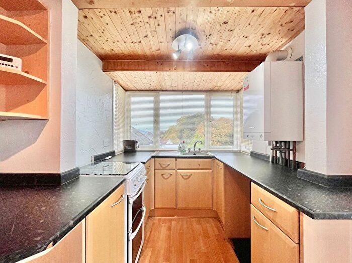 2 Bedroom Flat For Sale In Kingshurst Drive, Paignton, TQ3