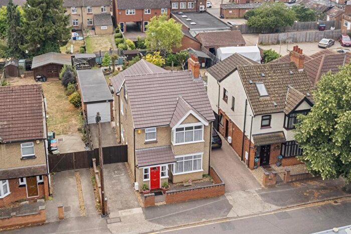 4 Bedroom Detached House For Sale In Leon Avenue, Bletchley, Milton Keynes, MK2