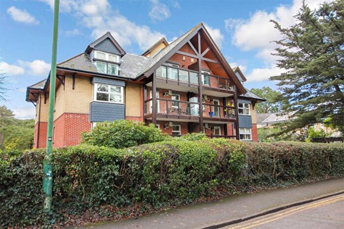 2 Bedroom Apartment For Sale In English Court, A Surrey Road, Bournemouth, BH2