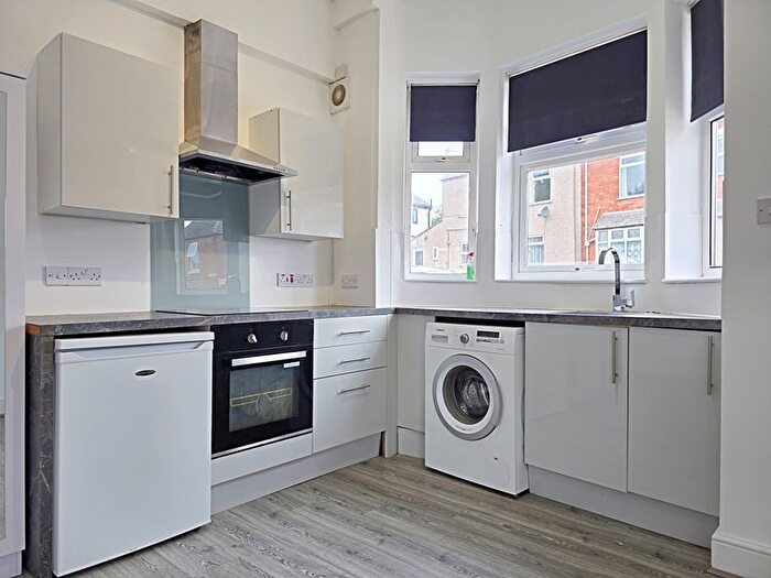 1 Bedroom Flat To Rent In Holbrook Avenue, Rugby, CV21