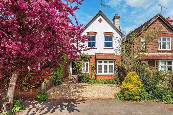 4 Bedroom Detached House For Sale In Russell Road, Horsell, Surrey, GU21
