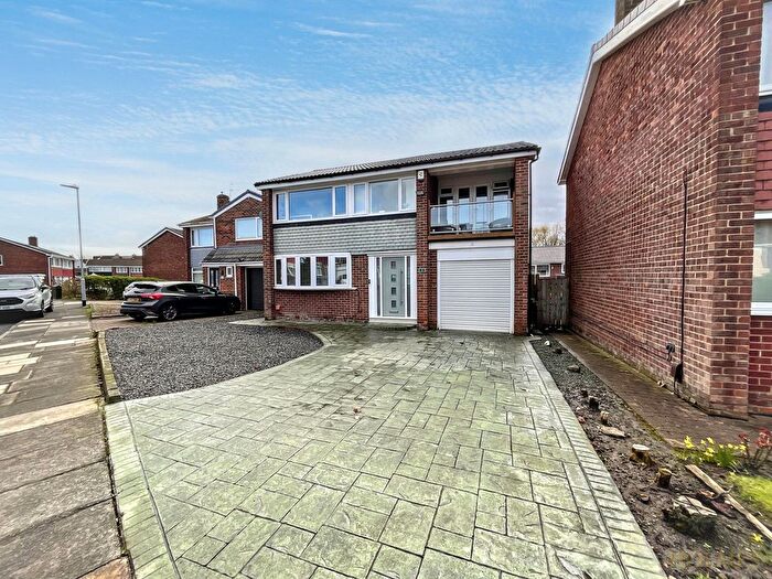 4 Bedroom Detached House For Sale In Braemar Court, Gateshead, NE10