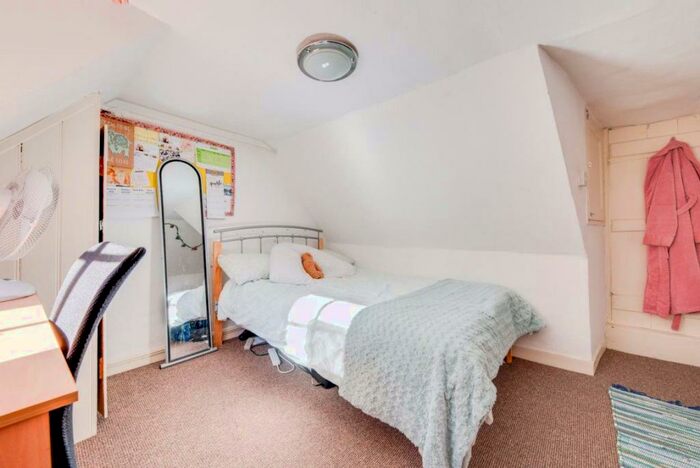 4 Bedroom House To Rent In Old Dover Road, Canterbury, CT1