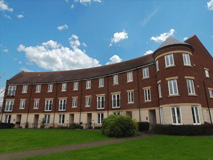 2 Bedroom Flat To Rent In Gras Lawn, St. Leonards, Exeter, EX2