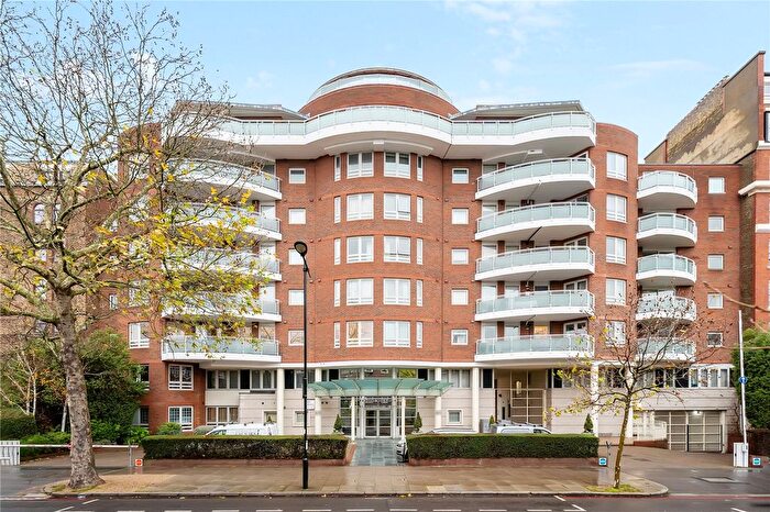 2 Bedroom Flat For Sale In St. Johns Wood Road, London, NW8