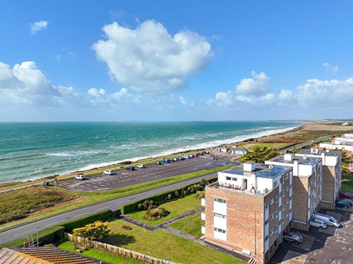 3 Bedroom Apartment For Sale In Whitby Road, Milford On Sea, Lymington, SO41