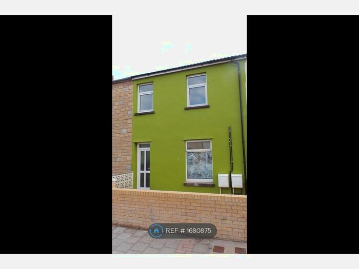2 Bedroom Flat To Rent In Elm Street, Cardiff, CF24