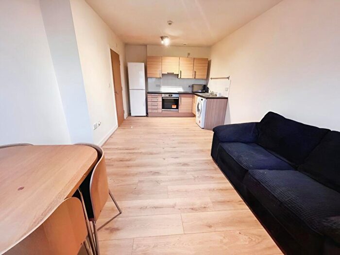 1 Bedroom Flat To Rent In The Exchange, Dickenson Road, M14