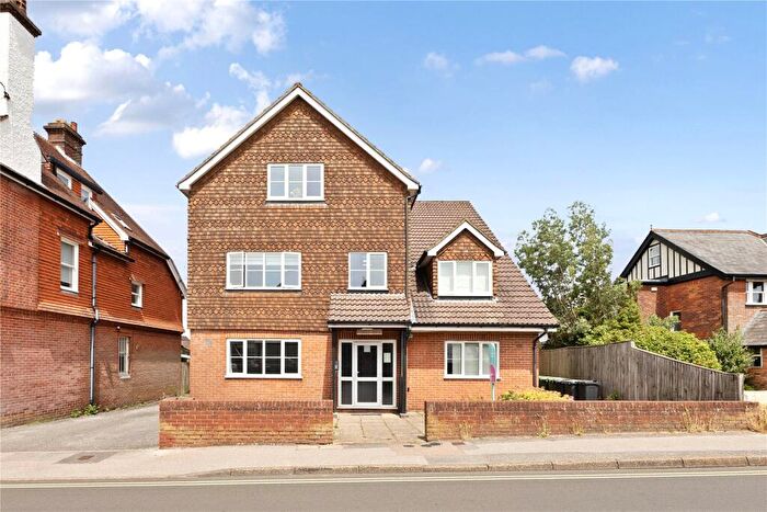2 Bedroom Flat For Sale In Headley Road, Grayshott, Hindhead, Hampshire, GU26