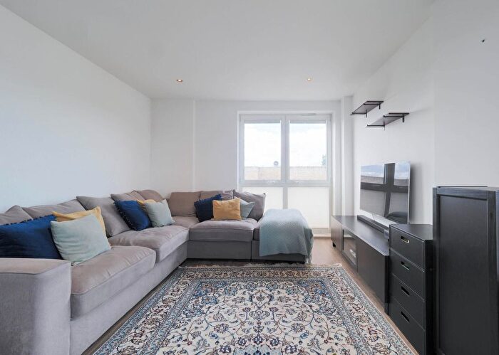 2 Bedroom Flat To Rent In Hallington Court, Brannigan Way, Edgware, HA8