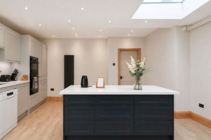 5 Bedroom Terraced House To Rent In Scarborough Road, London, E11