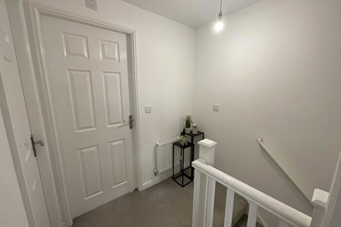 2 Bedroom Semi-Detached House For Sale In Swan Street, Poolsbrook, Chesterfield, S43