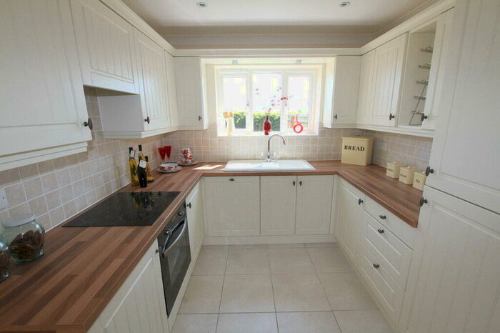 4 Bedroom Terraced House To Rent In Pinson Close, Banbury, Oxon, OX17